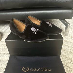 Del Toro Black Velvet Skull Embroidered Loafers